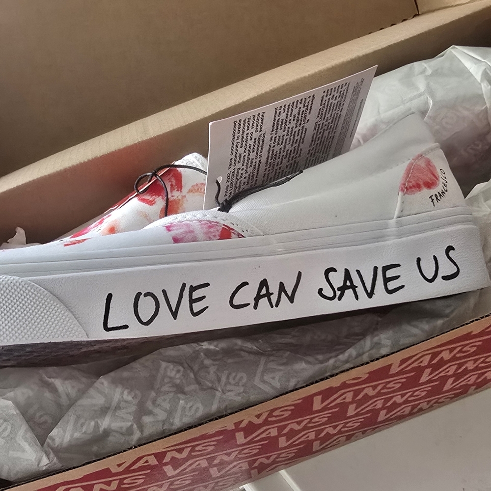 Vans lip print shoes